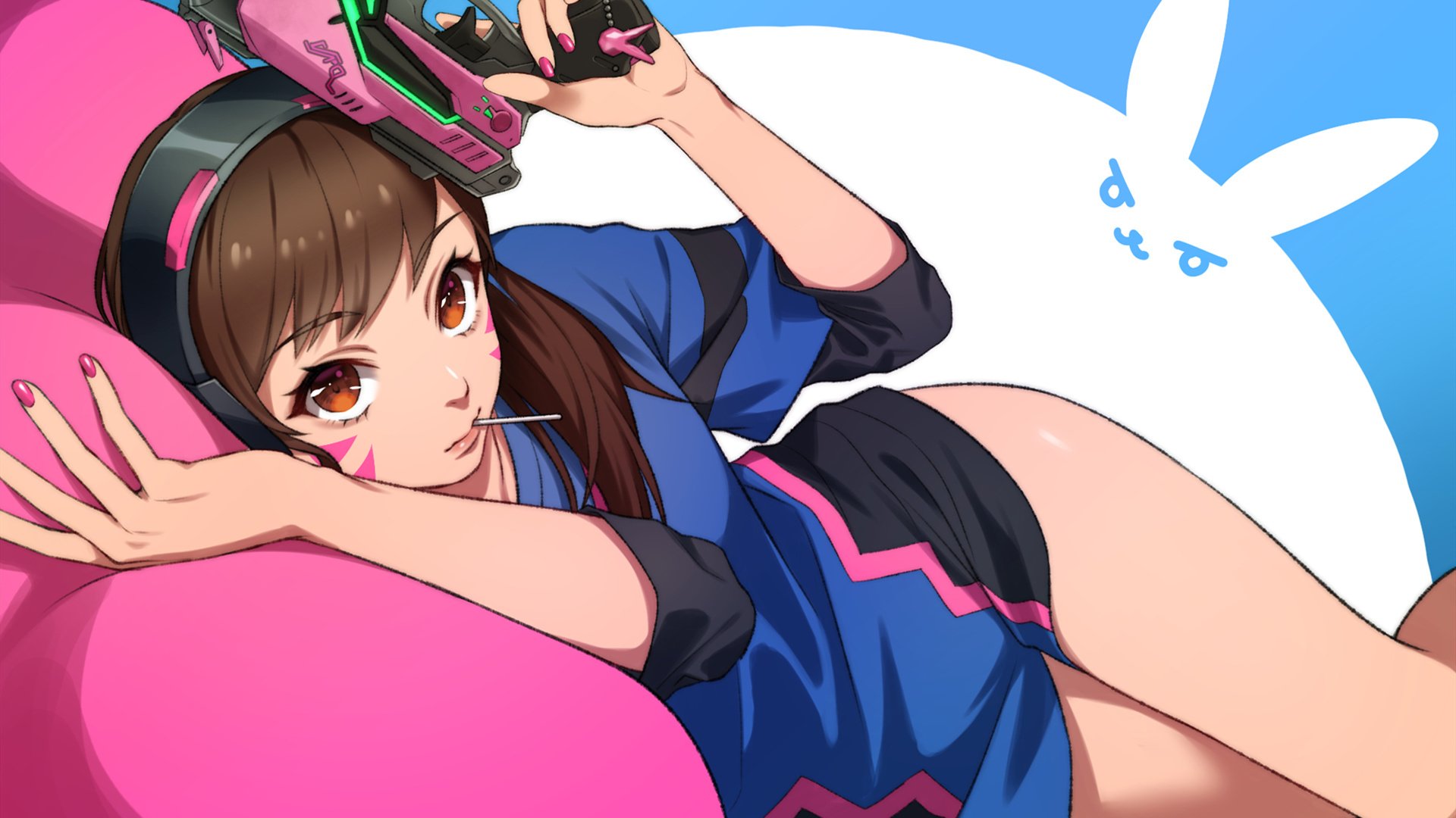 特色足球艺术作品在公共空间展出，丰富城市文化生活，足球的艺术作品